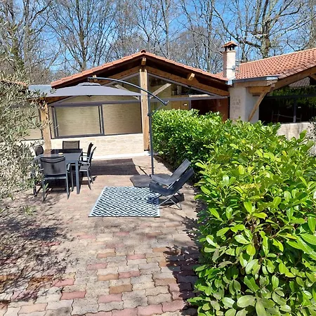 En Dordogne Avec Piscine Couverte Et Sauna Holiday home *